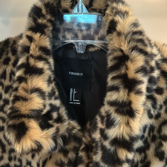 Forever 21 Faux Fur Leopard Jacket - Picture 2 of 4